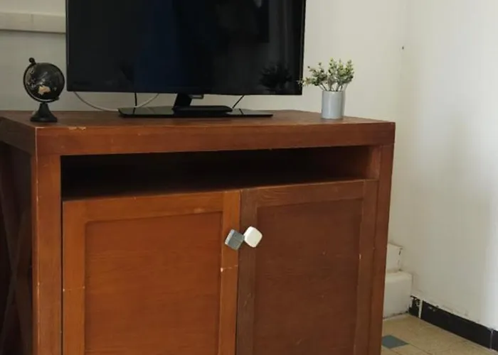 Roosevelt Apartment *